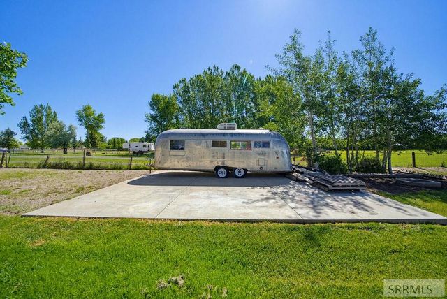666 E 65th N, Idaho Falls, ID 83401