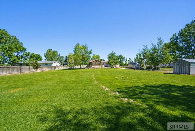 666 E 65th N, Idaho Falls, ID 83401