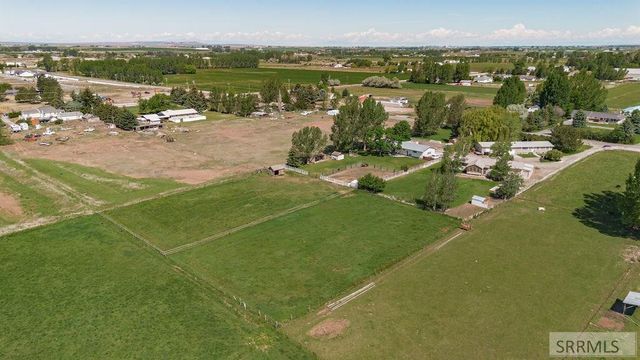 666 E 65th N, Idaho Falls, ID 83401
