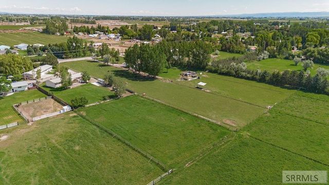666 E 65th N, Idaho Falls, ID 83401