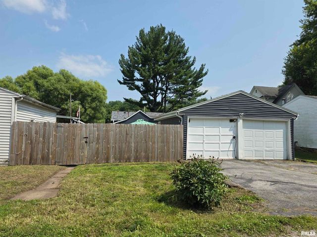 2422 1ST Street, Coal Valley, IL 61240