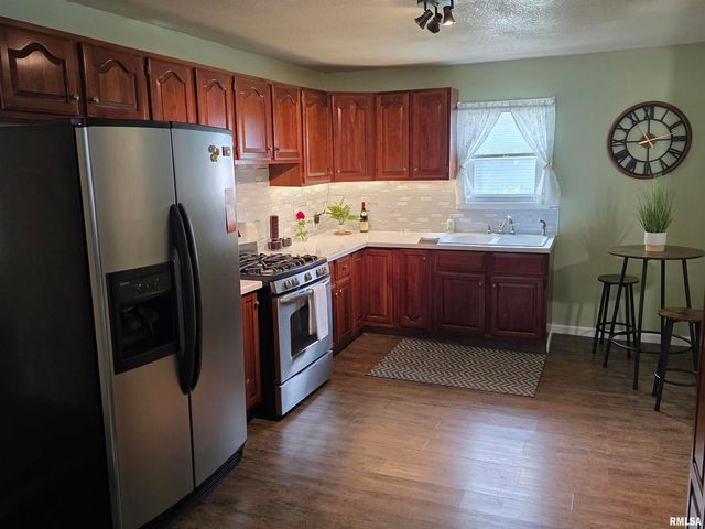 2422 1ST Street, Coal Valley, IL 61240