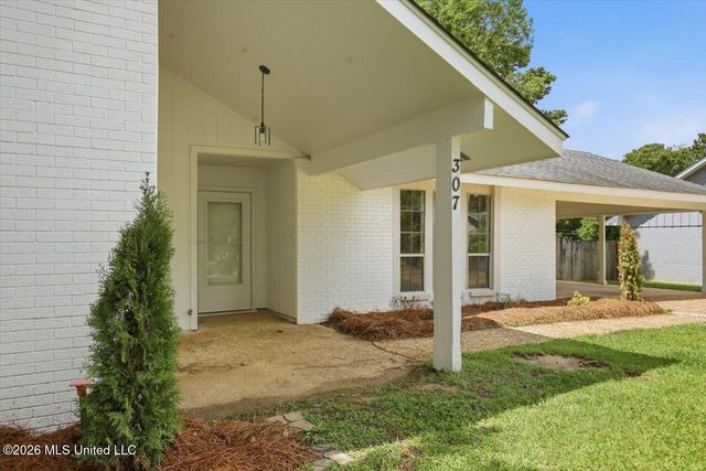 307 Pear Orchard Circle, Ridgeland, MS 39157