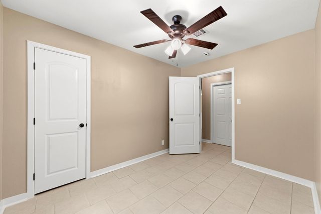 8330 Elm, Montgomery, TX 77316