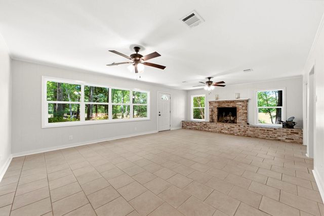 8330 Elm, Montgomery, TX 77316