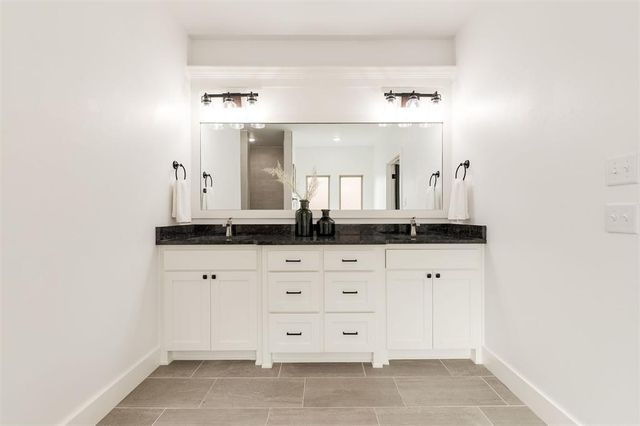 3217 Pinnacle Peak Drive, Yukon, OK 73099