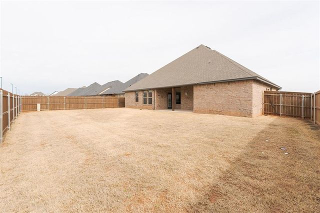 3217 Pinnacle Peak Drive, Yukon, OK 73099