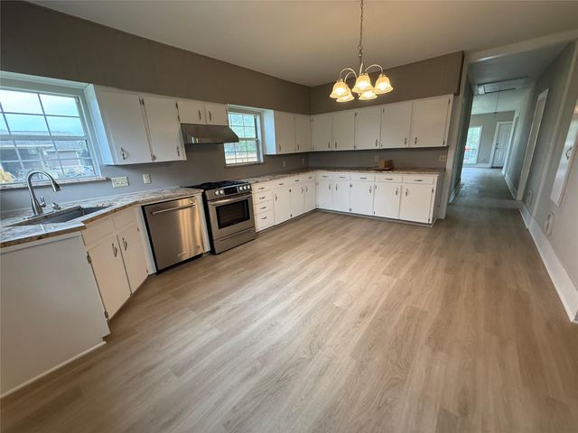 3614 Boone, Damon, TX 77430