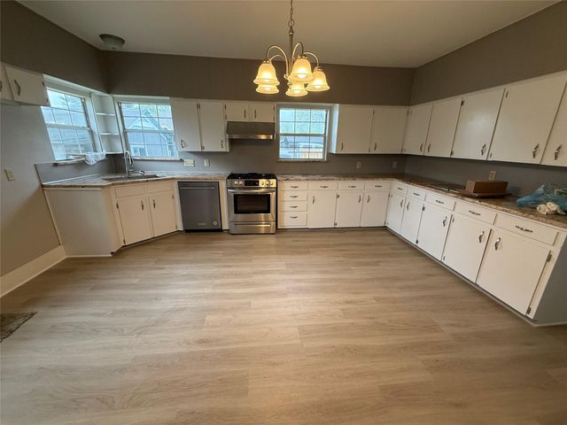 3614 Boone, Damon, TX 77430
