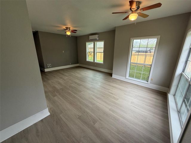 3614 Boone, Damon, TX 77430