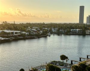 20515 E Country Club Dr 1048, Aventura, FL 33180