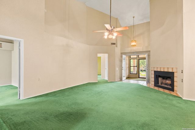 3801 HUNTERS GLN, Schertz, TX 78108