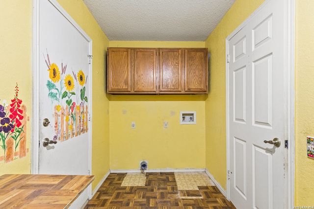3801 HUNTERS GLN, Schertz, TX 78108