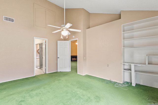 3801 HUNTERS GLN, Schertz, TX 78108