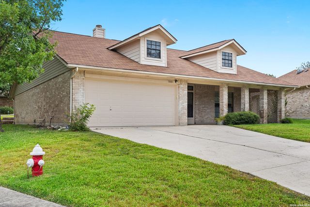 3801 HUNTERS GLN, Schertz, TX 78108