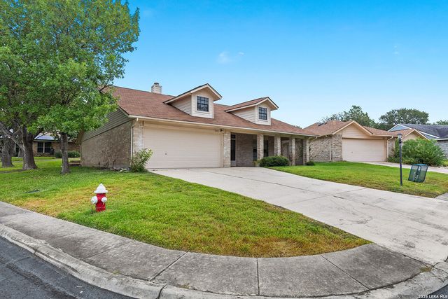 3801 HUNTERS GLN, Schertz, TX 78108