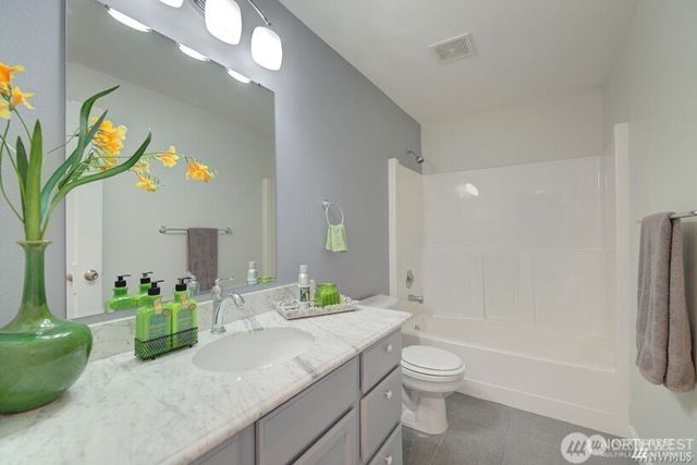 9837 Rainier Avenue S, Seattle, WA 98118