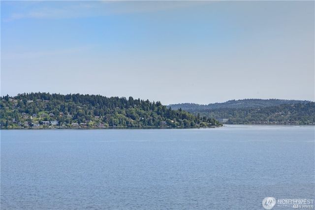 9837 Rainier Avenue S, Seattle, WA 98118