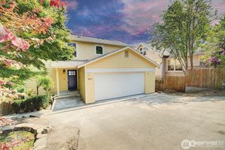 9837 Rainier Avenue S, Seattle, WA 98118