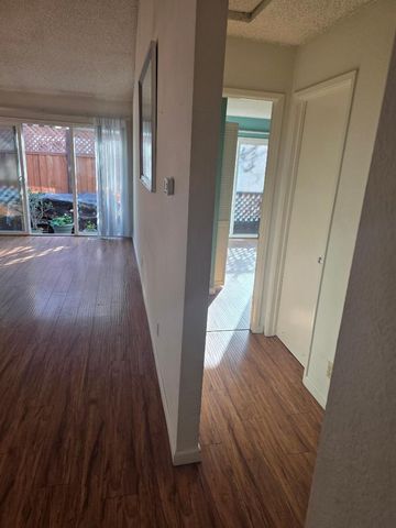 648 W Sunnyoaks Avenue, Campbell, CA 95008