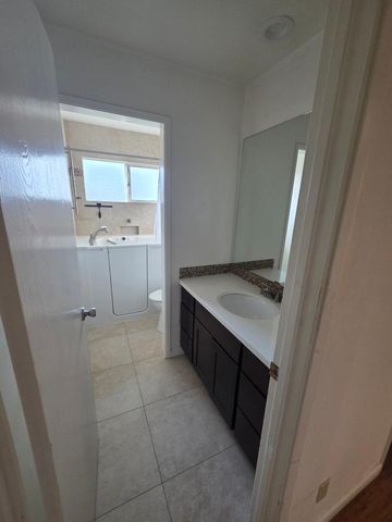 648 W Sunnyoaks Avenue, Campbell, CA 95008