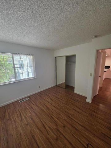 648 W Sunnyoaks Avenue, Campbell, CA 95008