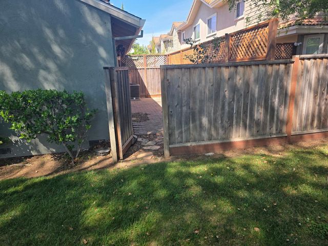 648 W Sunnyoaks Avenue, Campbell, CA 95008