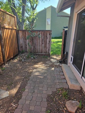 648 W Sunnyoaks Avenue, Campbell, CA 95008