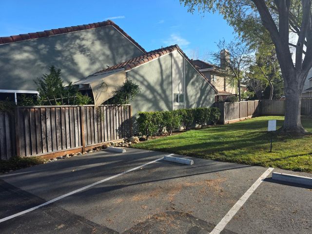 648 W Sunnyoaks Avenue, Campbell, CA 95008