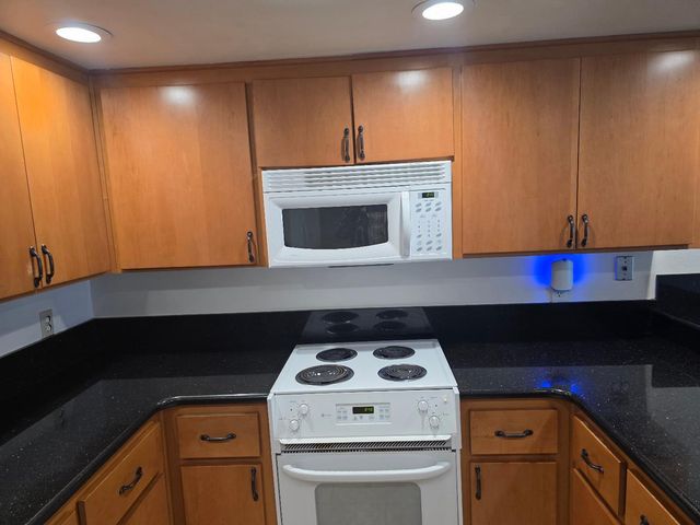 648 W Sunnyoaks Avenue, Campbell, CA 95008