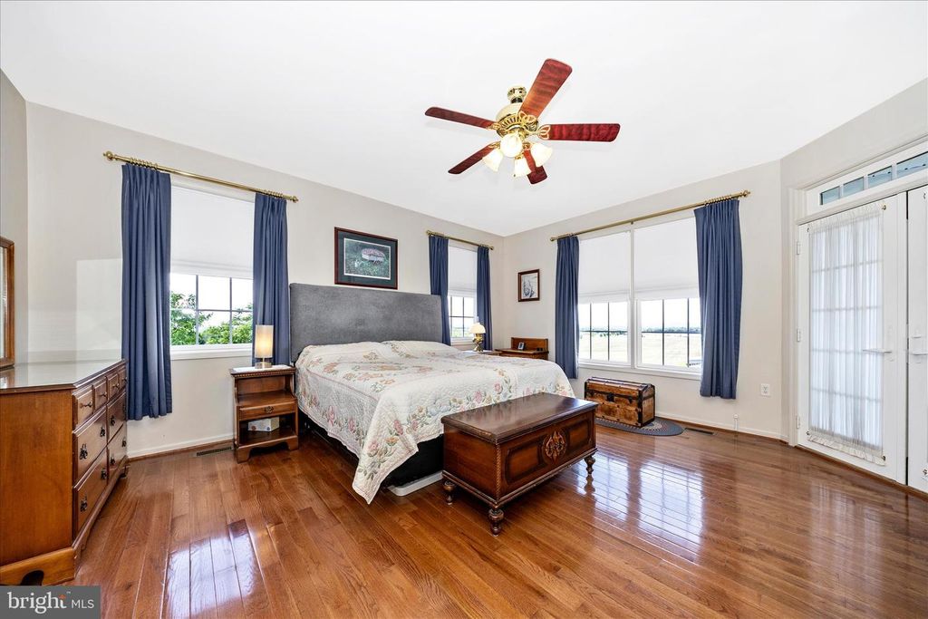 Image 15 of property listing at 4739 ELMER DERR RD, Frederick, MD 21703