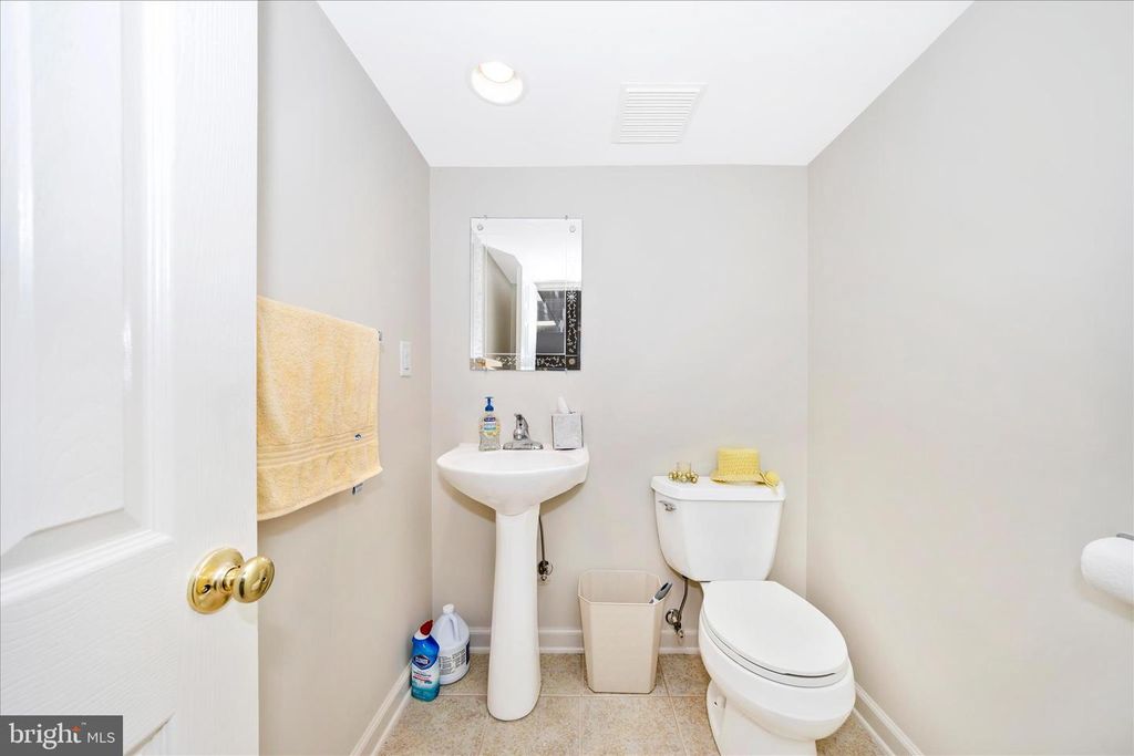 Image 33 of property listing at 4739 ELMER DERR RD, Frederick, MD 21703