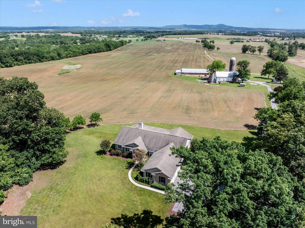 Image 36 of property listing at 4739 ELMER DERR RD, Frederick, MD 21703
