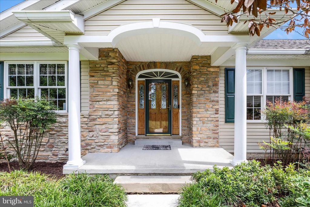 Image 39 of property listing at 4739 ELMER DERR RD, Frederick, MD 21703