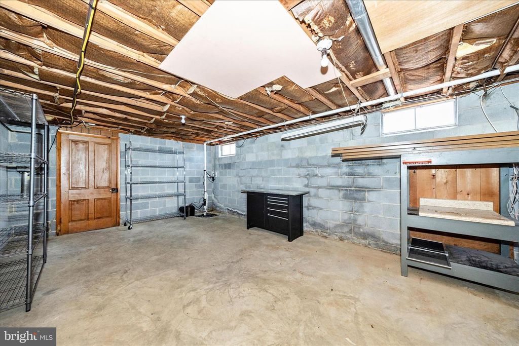 Image 72 of property listing at 4739 ELMER DERR RD, Frederick, MD 21703
