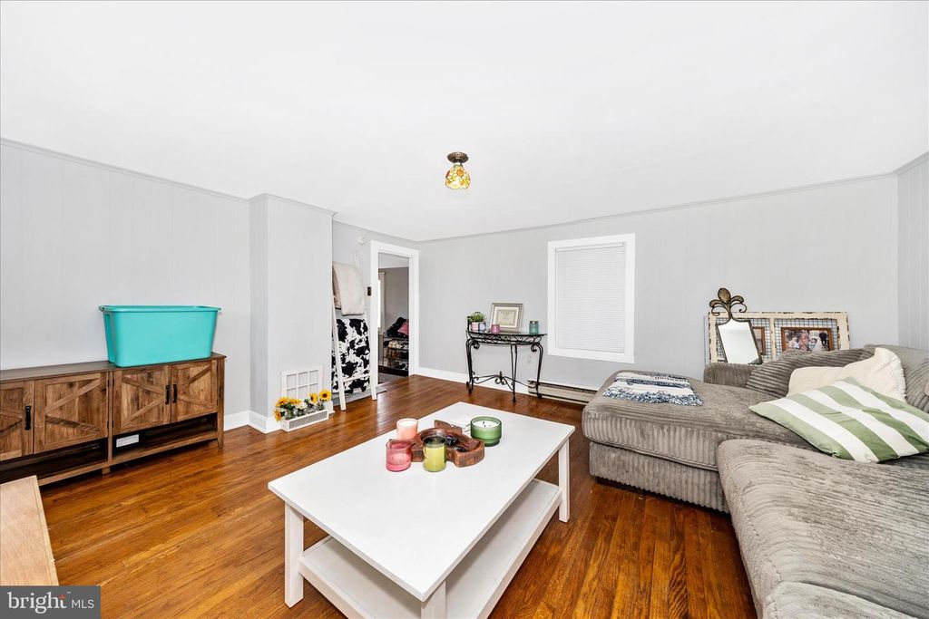 Image 75 of property listing at 4739 ELMER DERR RD, Frederick, MD 21703