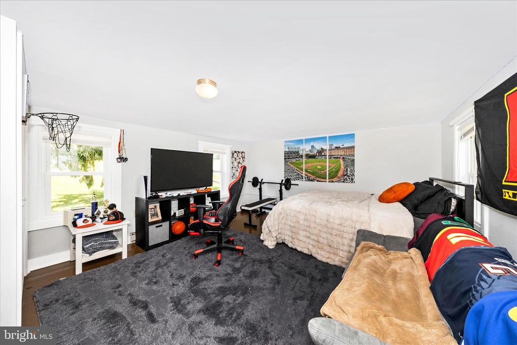 Image 85 of property listing at 4739 ELMER DERR RD, Frederick, MD 21703