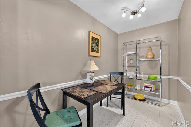 900 S Hanley Road 4C, Clayton, MO 63105