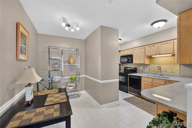 900 S Hanley Road 4C, Clayton, MO 63105
