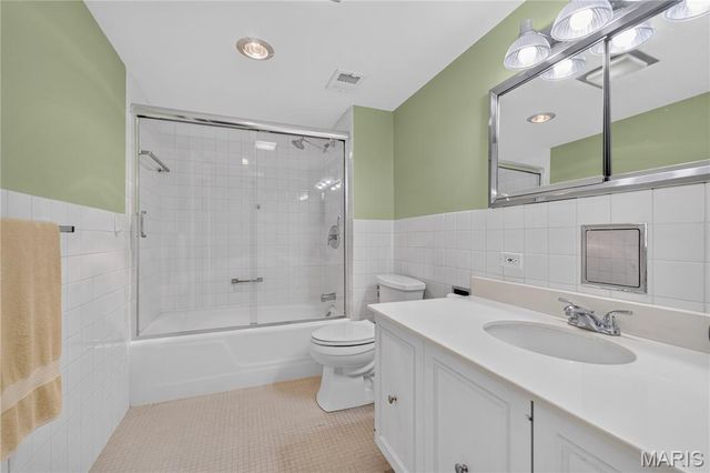 900 S Hanley Road 4C, Clayton, MO 63105