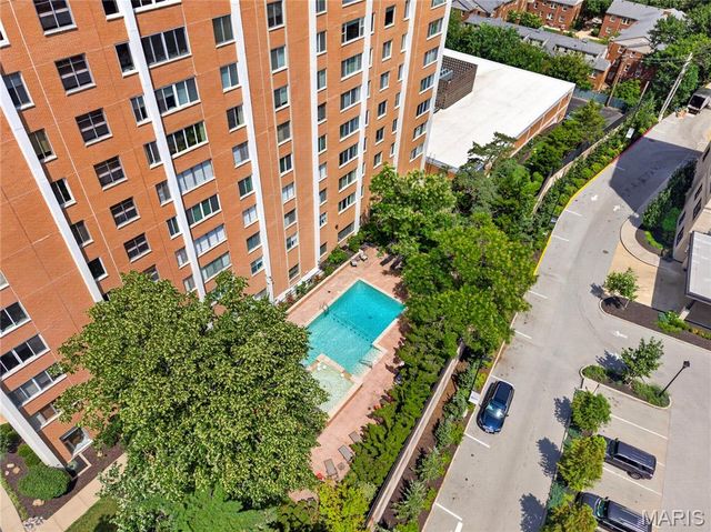 900 S Hanley Road 4C, Clayton, MO 63105