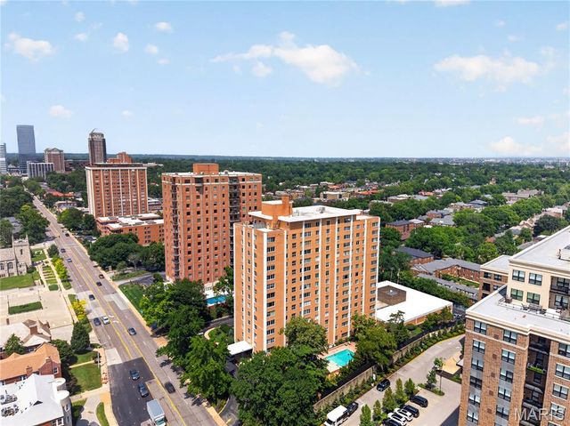 900 S Hanley Road 4C, Clayton, MO 63105