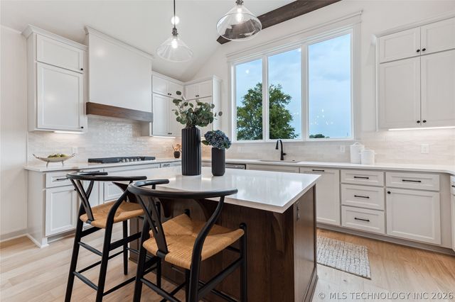 2325 E 134th Circle, Bixby, OK 74008