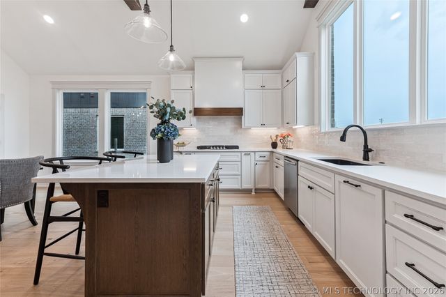 2325 E 134th Circle, Bixby, OK 74008