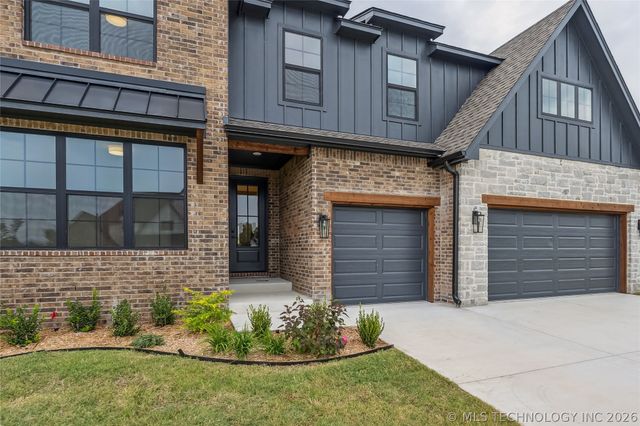 2325 E 134th Circle, Bixby, OK 74008