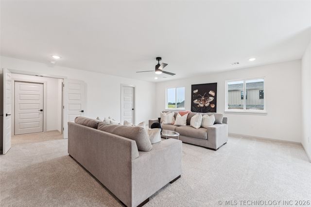 2325 E 134th Circle, Bixby, OK 74008