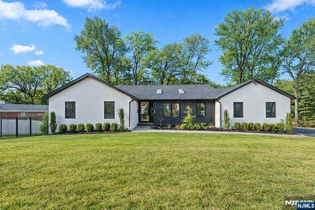 580 Nordhoff Drive, Leonia, NJ 07605