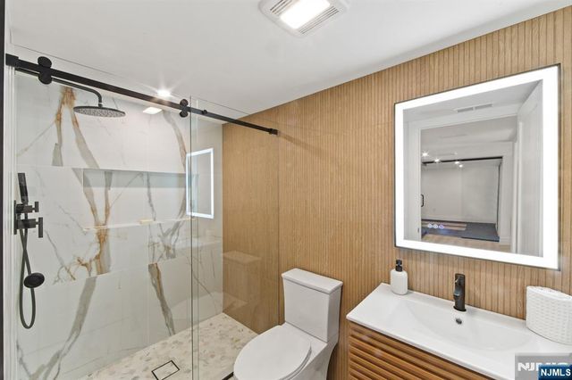 580 Nordhoff Drive, Leonia, NJ 07605