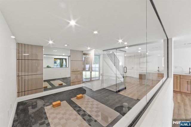 580 Nordhoff Drive, Leonia, NJ 07605