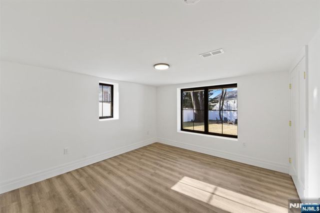 580 Nordhoff Drive, Leonia, NJ 07605